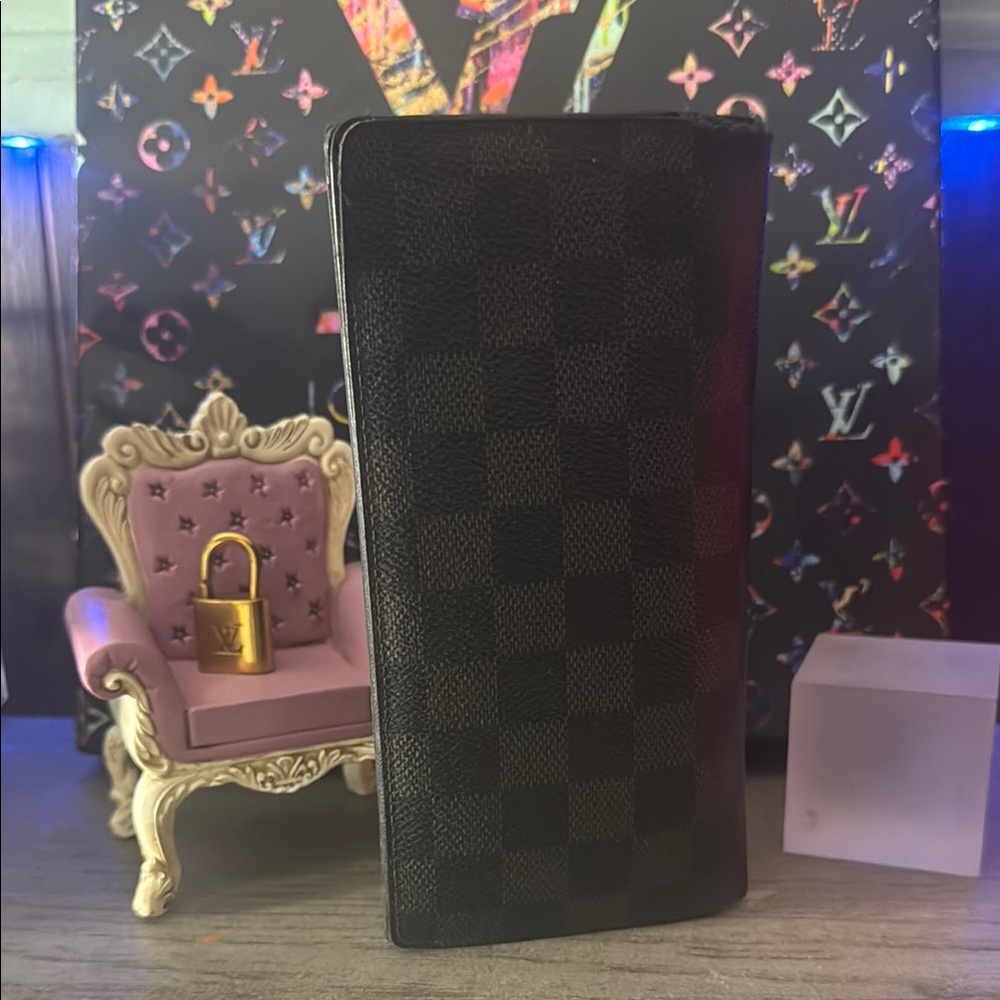Louis Vuitton graphite long bifold wallet - Picture 7 of 10